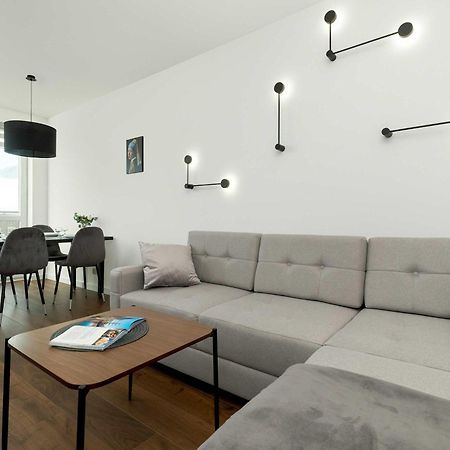 Stylowy Apartament Z Parkingiem Gdansk By Noclegi Renters Exterior foto